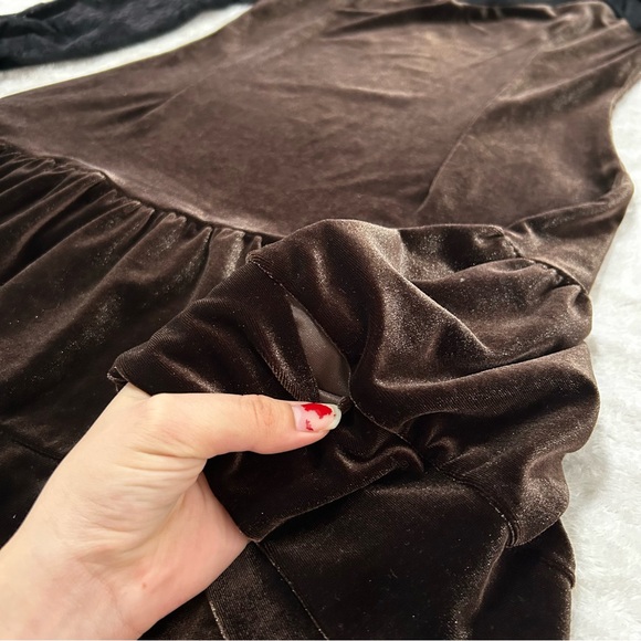 Elegant, Romantic Whimsy Goth Velvet & Lace Chocolate Brown Dress - Picture 8 of 8